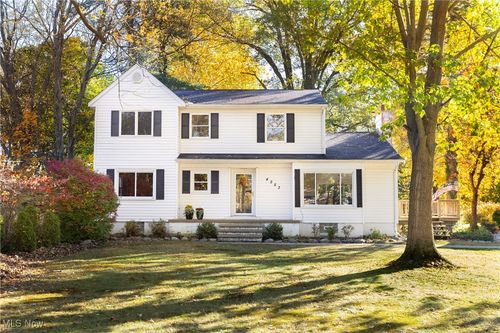 4553 Porter Rd, North Olmsted, OH, 44070-2524 | Card Image