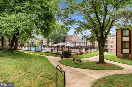 202-9721 Kings Crown Ct, FAIRFAX, VA, 22031-5021 | Card Image