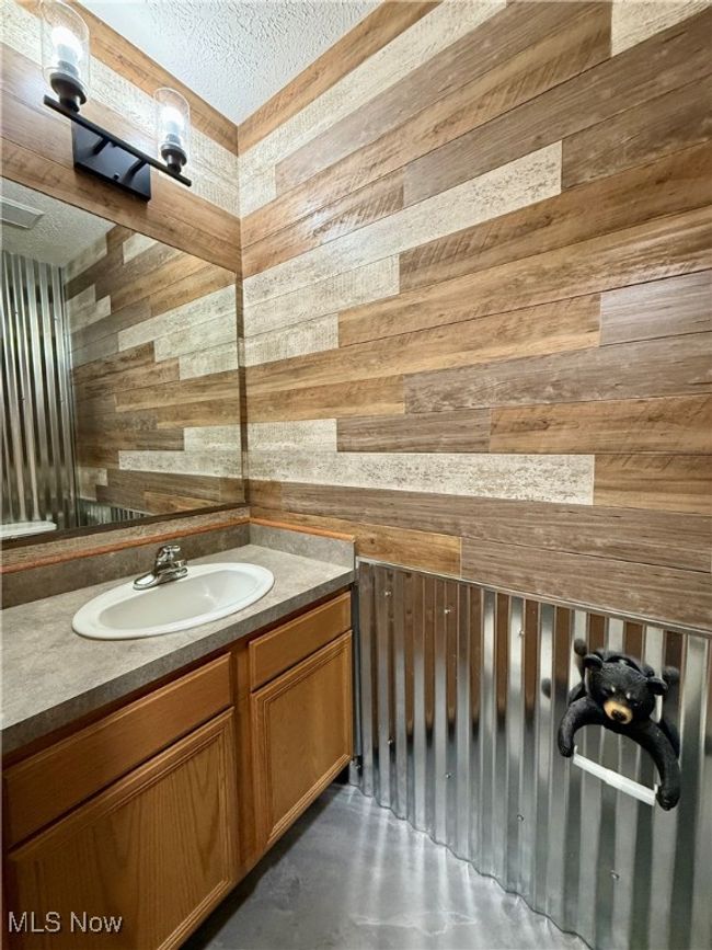 Half bath on main floor | Image 7