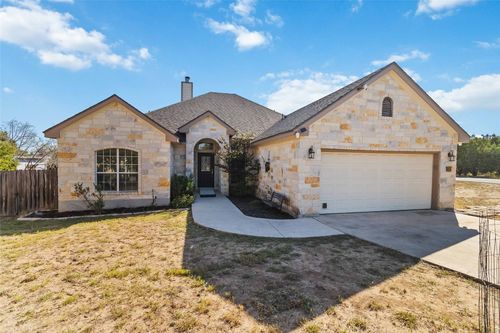 14 Sprucewood Dr, Wimberley, TX, 78676-2802 | Card Image