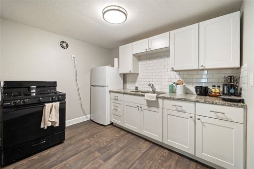e-201 West 31st Street, Austin, TX, 78705 | Card Image