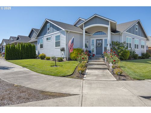 1002 Chestnut St, Independence, OR, 97351-1549 | Card Image
