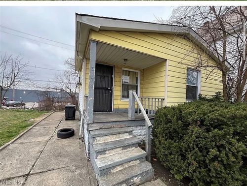 3474 E 145th St, Cleveland, OH, 44120-4141 | Card Image