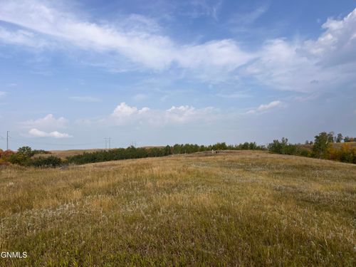 672 126th Ave Nw, Grassy Butte, ND, 58634-9318 | Card Image