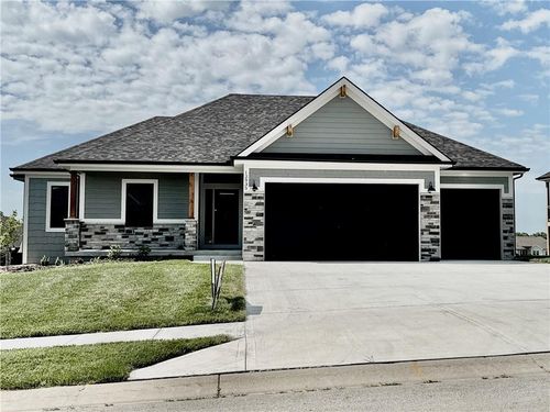 12735 N Champanel Way, Platte City, MO, 64079-4526 | Card Image