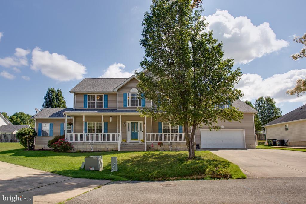 Cosmos Ln, Great Mills, MD 20634