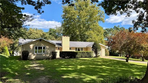 1053 Butler Rd, Springdale, PA, 15144-1042 | Card Image