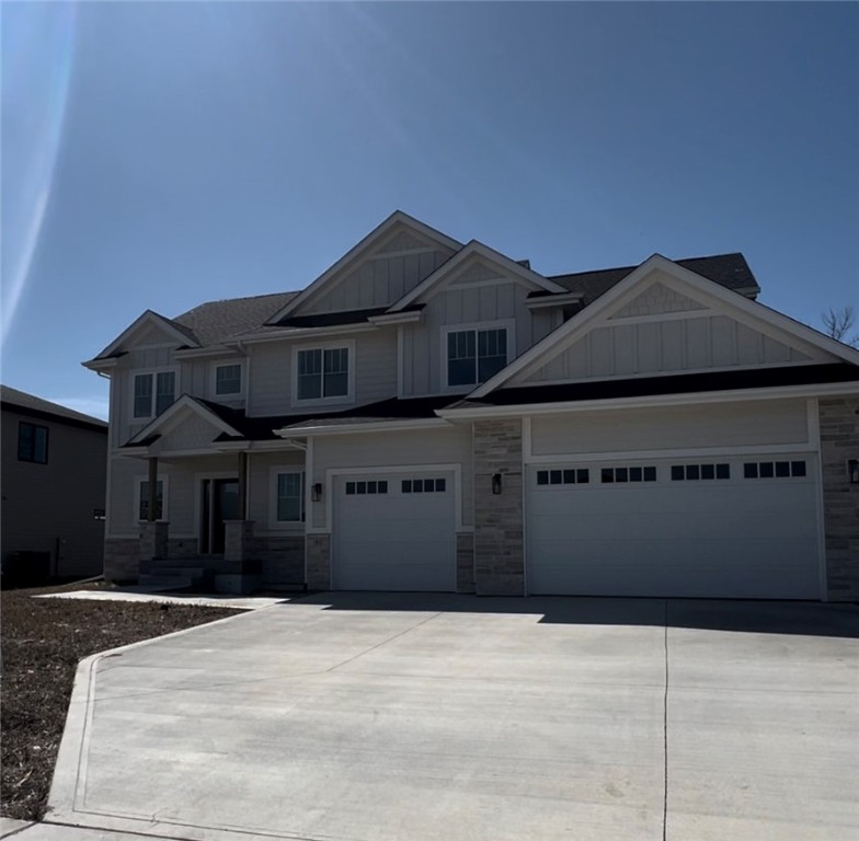 Alderleaf Dr, Waukee, IA 50263