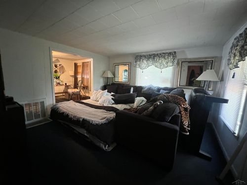 1802 Marquette St, Saginaw, MI, 48602-1737 | Card Image