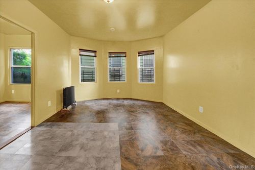 1-89 Saratoga Ave, Yonkers, NY, 10705-4014 | Card Image