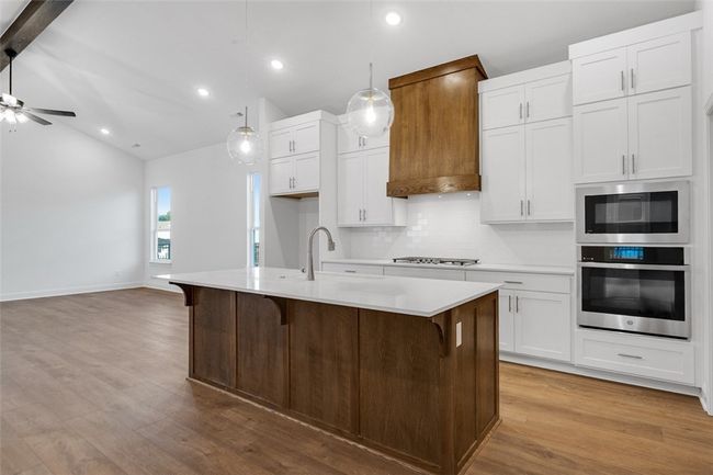 Gas Range and Stacked Oven Microwave Combo | Image 5