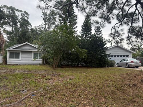 1025 Country Club Rd N, St Petersburg, FL, 33710-4406 | Card Image