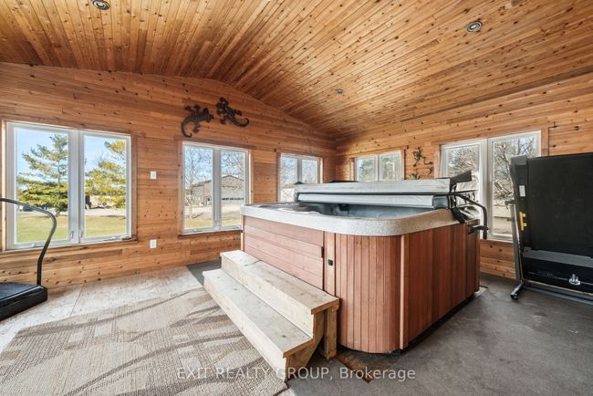 325 County Rd 30, House other with 2 bedrooms, 2 bathrooms and 25 parking in Bloomfield ON | Image 19