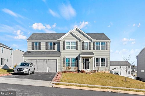 911 Ashfield Dr, CARLISLE, PA, 17015-8007 | Card Image