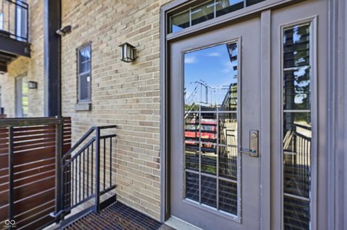1a-825 N Delaware St, Indianapolis, IN, 46204-1141 | Card Image
