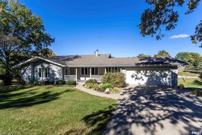 309 S Pioneer Drive, House other with 3 bedrooms, 2 bathrooms and null parking in Long Grove IA | Image 1