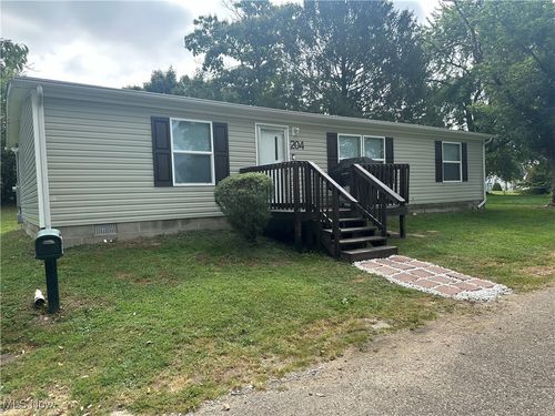 204 N 5th St, Byesville, OH, 43723-1104 | Card Image