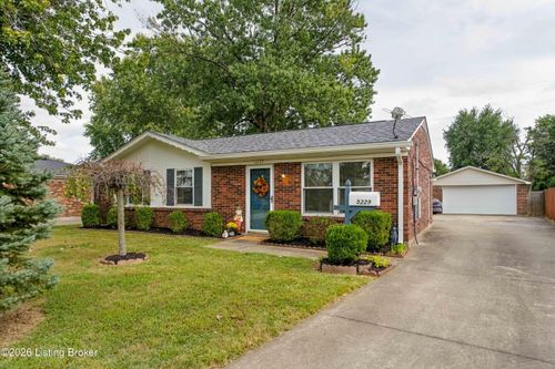 5229 Mount Holyoke Dr, Louisville, KY, 40216-1839 | Card Image