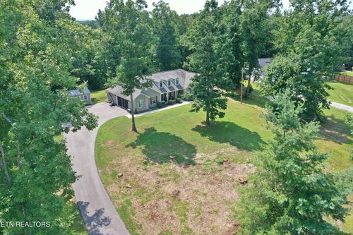 175 Logan Ln, Oneida, TN, 37841-7117 | Card Image