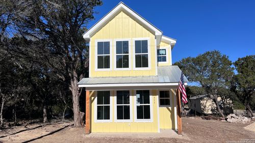 477 Scenic Dr, Bandera, TX, 78003 | Card Image