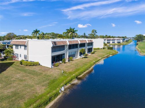 237-7193 W Country Club Dr N, Sarasota, FL, 34243-3582 | Card Image