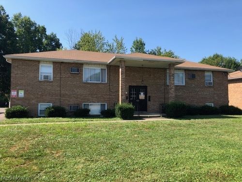 2-831 Moyer Ave, Youngstown, OH, 44512-2441 | Card Image