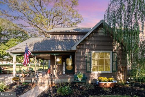 4250 N George Street Ext, Manchester, PA, 17345-1308 | Card Image