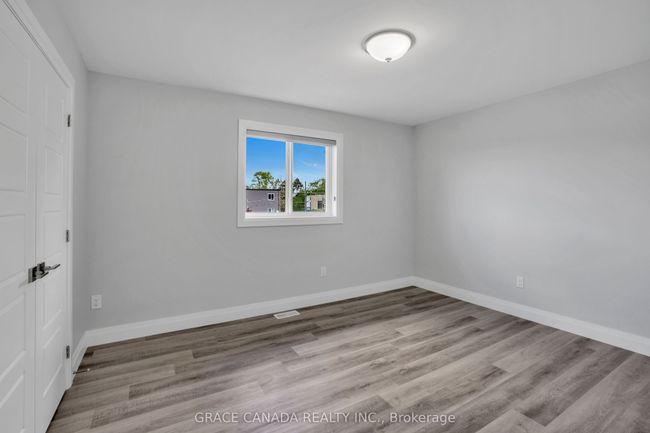 B - 1044 Howard Ave, Home with 2 bedrooms, 2 bathrooms and 1 parking in Windsor ON | Image 12