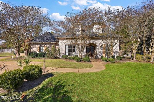 312 Pinehurst Cir, Ridgeland, MS, 39157-6062 | Card Image