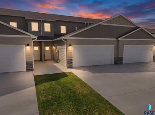 5513 Huntwood Ave Avenue, Sioux Falls, SD, 57108 | Card Image