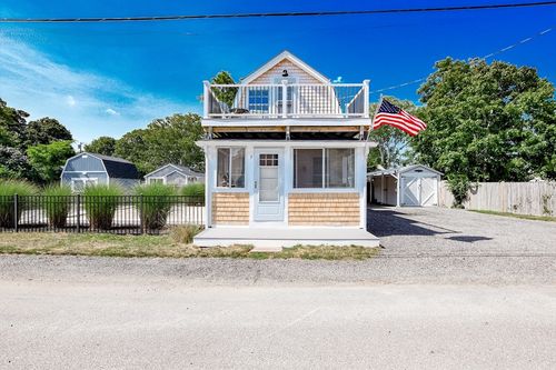 7 Bungalow Ln, Buzzards Bay, MA, 02532-4614 | Card Image