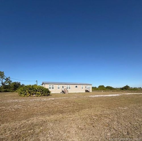 7582 17th Place, La Belle, FL, 33935 | Card Image