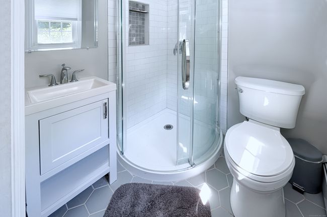 21 Thistle Rd, House other with 4 bedrooms, 3 bathrooms and null parking in Norwalk CT | Image 21