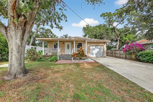6220 W Thorpe St, Tampa, FL, 33611-4939 | Card Image