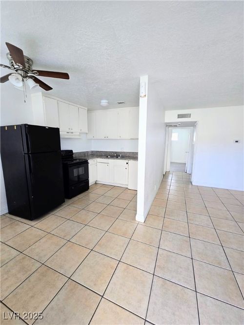 b-908 N Jones Blvd, Las Vegas, NV, 89108-1634 | Card Image