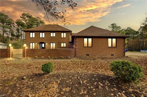 9 Rhodelia Ln, Poquoson, VA, 23662-2161 | Card Image