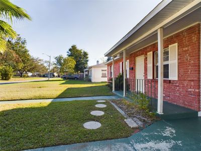 3137 Henderson Circle E, House other with 3 bedrooms, 1 bathrooms and null parking in LAKELAND FL | Image 3