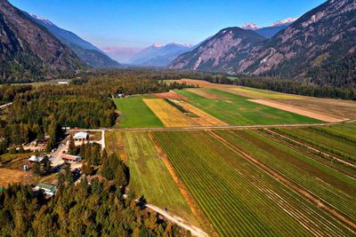 9310 Upper Lillooet River Fsr, House other with 5 bedrooms, 3 bathrooms and 20 parking in Squamish Lillooet Regional District BC | Image 1