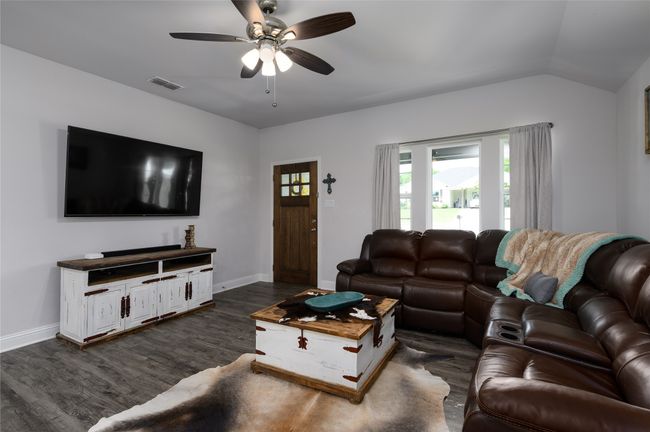 110 Thode St, House other with 3 bedrooms, 2 bathrooms and null parking in Whitesboro TX | Image 13