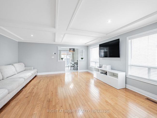 54 Roadmaster Lane, House attached with 4 bedrooms, 3 bathrooms and 2 parking in Brampton ON | Image 8