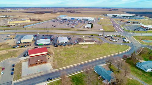 1341 Canoga Park Dr, Marshall, MN, 56258-5505 | Card Image