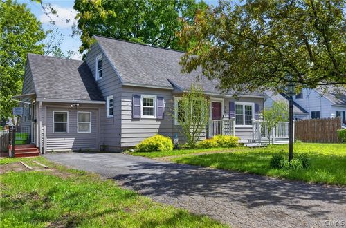 301 Elbow Rd, Syracuse, NY, 13212-3820 | Card Image