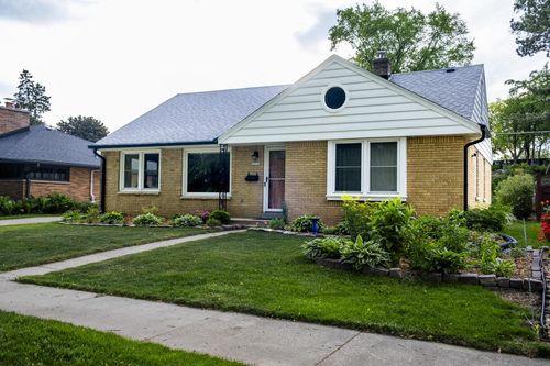 10536 W Grantosa Drive, Wauwatosa, WI, 53222 | Card Image