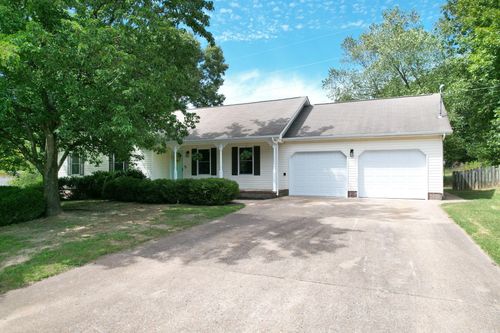 372 Castleview Dr, Ringgold, GA, 30736-6904 | Card Image