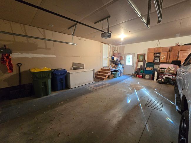 Attached 25 x 28 garage | Image 50