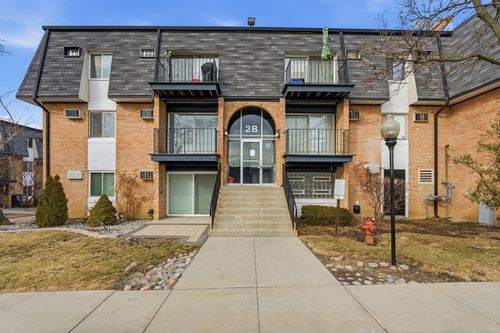 b201-2 E Dundee Quarter Dr, PALATINE, IL, 60074-1610 | Card Image