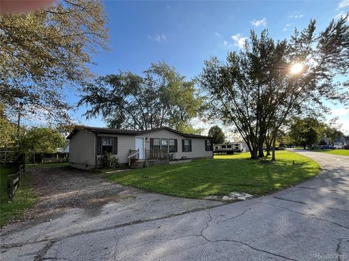 3452 Linwood Ave, Monroe, MI, 48162-4447 | Card Image