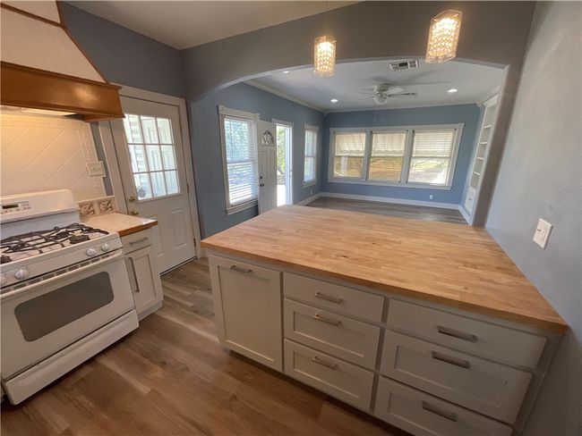 3662 Monterrey St, House other with 2 bedrooms, 1 bathrooms and null parking in Corpus Christi TX | Image 9