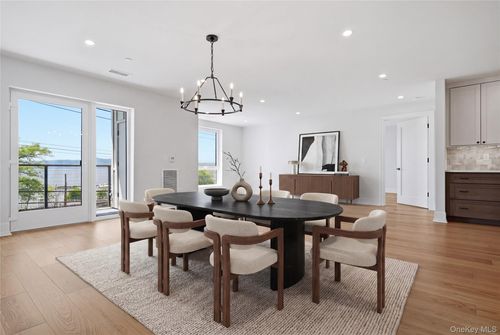 208-25 S Riverside Ave, Croton On Hudson, NY, 10520-2603 | Card Image