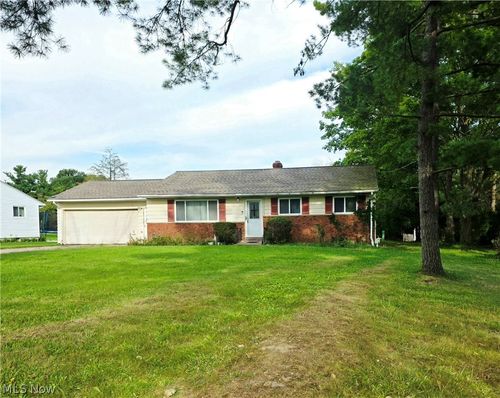 19157 Howe Rd, Strongsville, OH, 44136-7648 | Card Image
